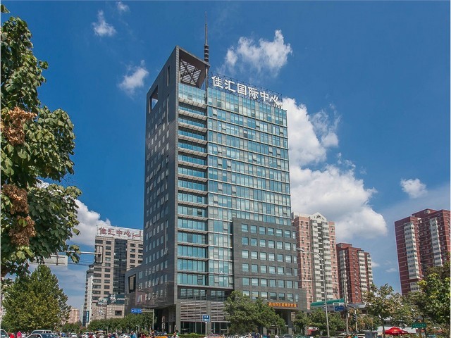 山东前置软包伸缩看台座椅